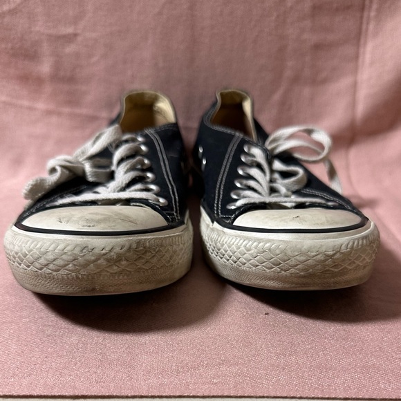 Classic Black Canvas Sneakers Men’s 6 / Women’s 8 - Picture 2 of 6